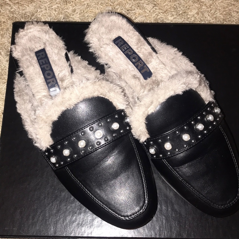 Faux fur loafers / mules